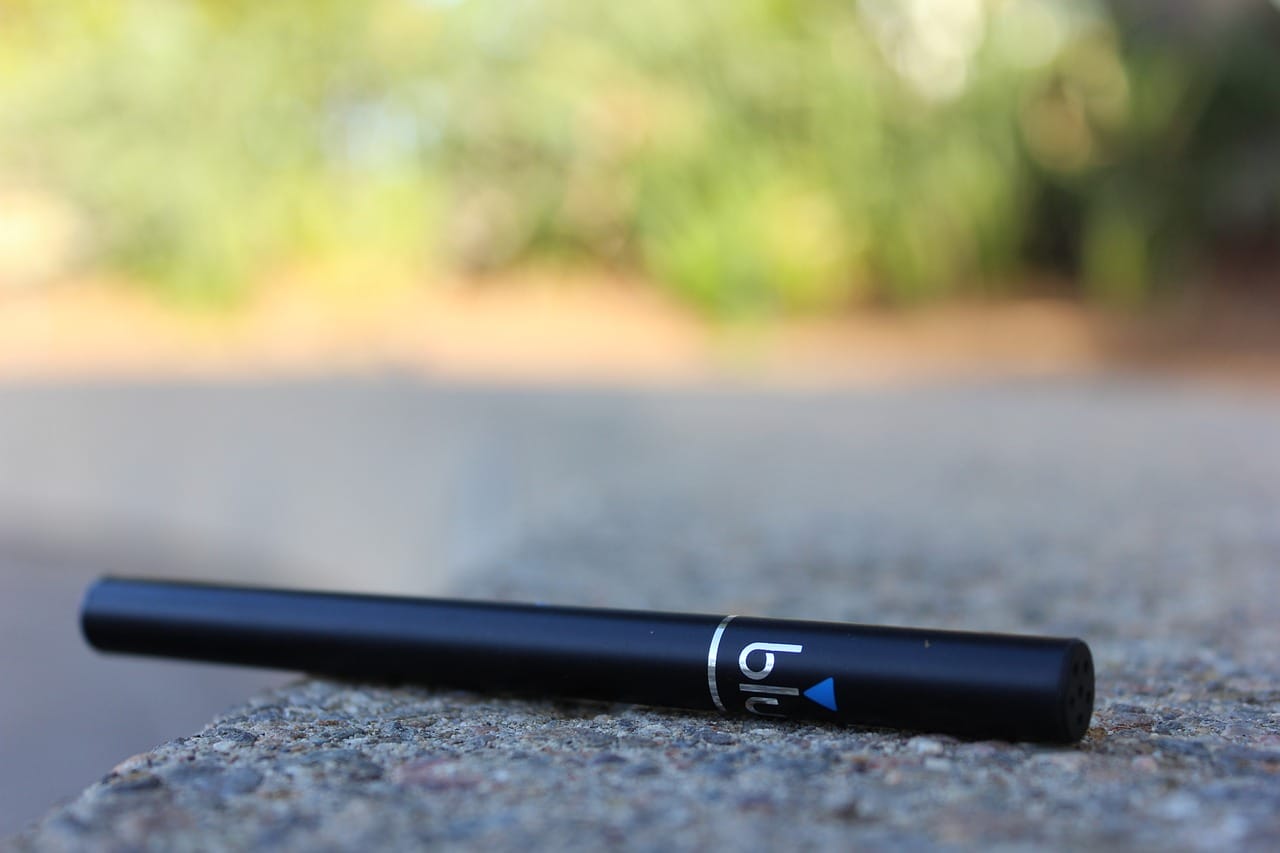 Proper Vape Pen Conduct in Public Areas